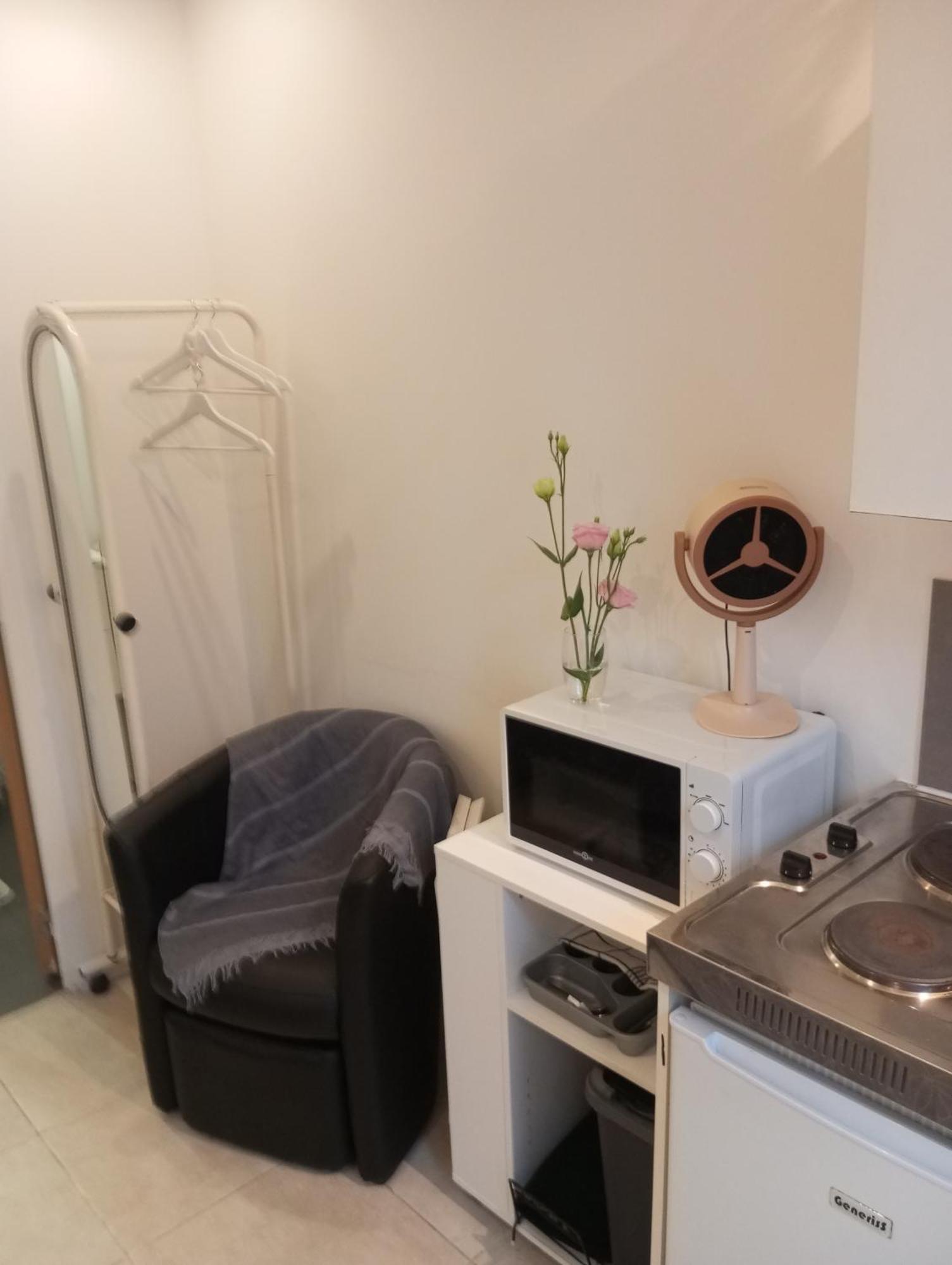 Studio De 14M2 Dans Une Maison Cagnes-sur-Mer Eksteriør bilde