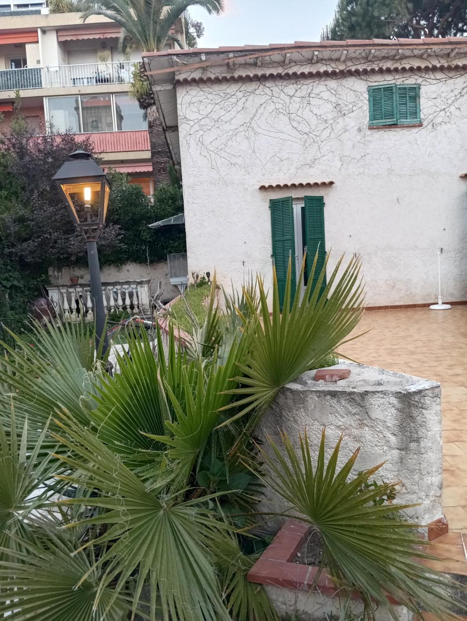 Studio De 14M2 Dans Une Maison Cagnes-sur-Mer Eksteriør bilde